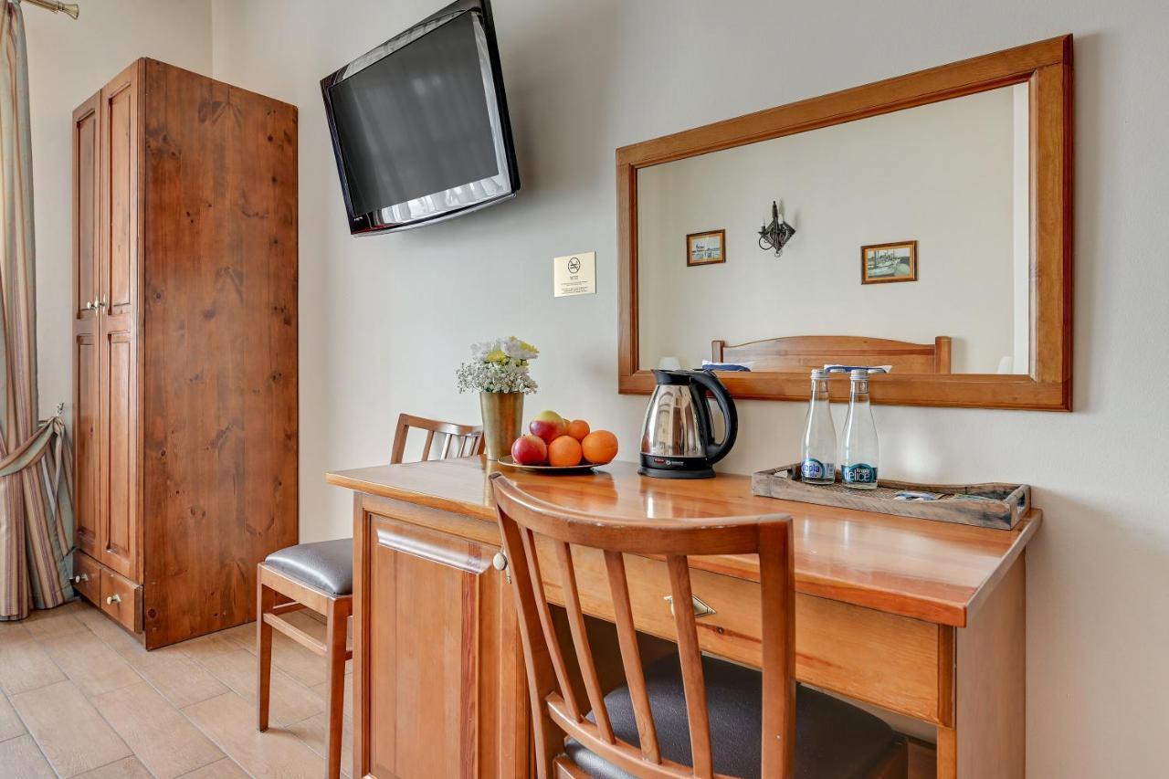 Villa & Restaurant Admiral Nelson Хель Екстер'єр фото